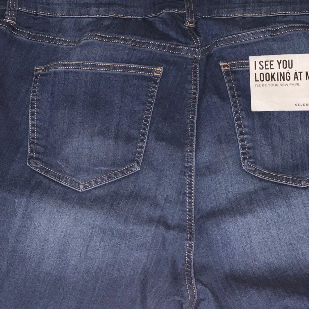 NWT Womens Bootcut Jeans - Picture 2 of 3
